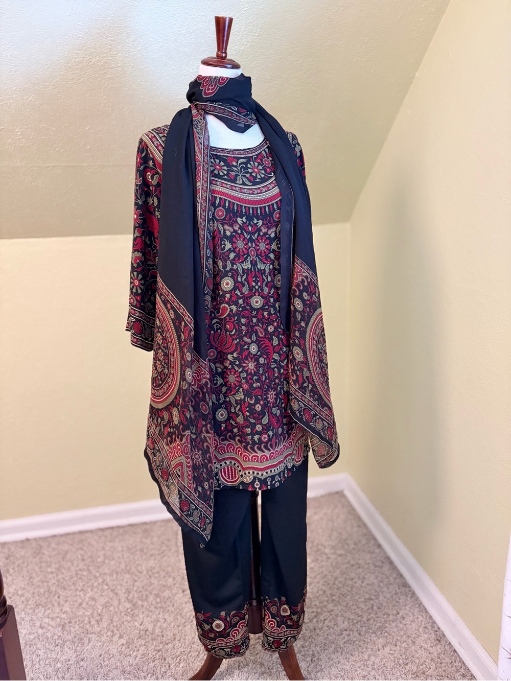 Vintage eshakti Black, Burgundy, Olive Salwar Kameez Set w/ Dupatta Scarf Indian